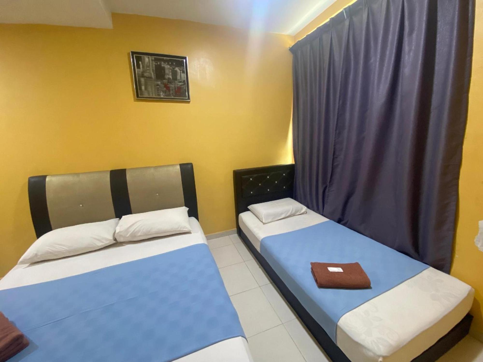 Oyo 91065 Hotel De Anjung Muadzam Shah Esterno foto