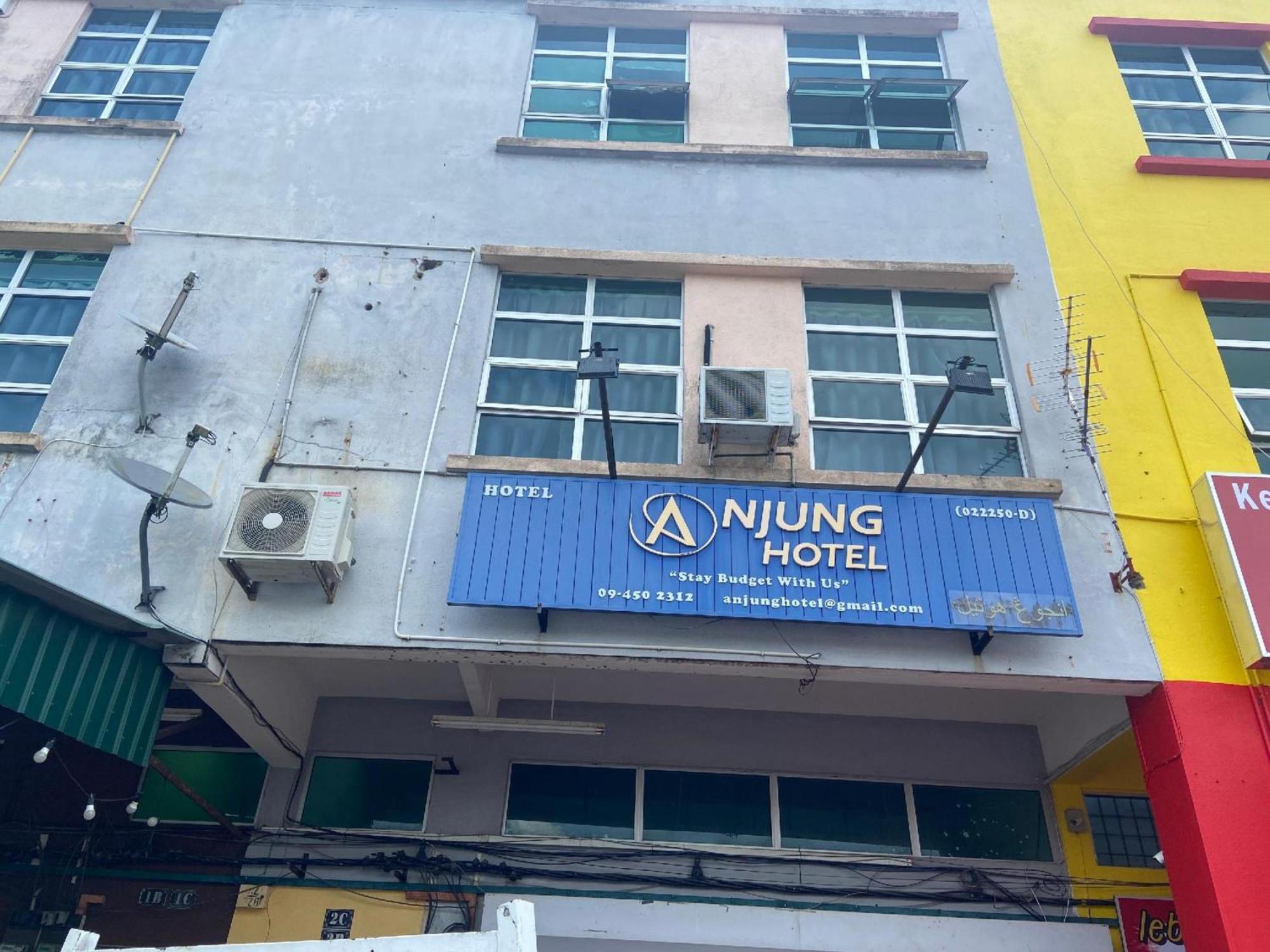 Oyo 91065 Hotel De Anjung Muadzam Shah Esterno foto